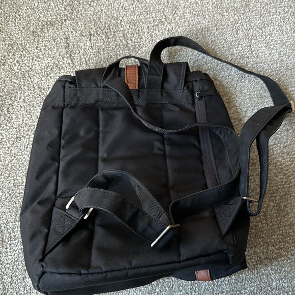 Herschel backpack. - Picture 3 of 4